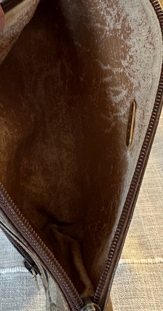 GUCCI - Patent Leather Clutch Bag