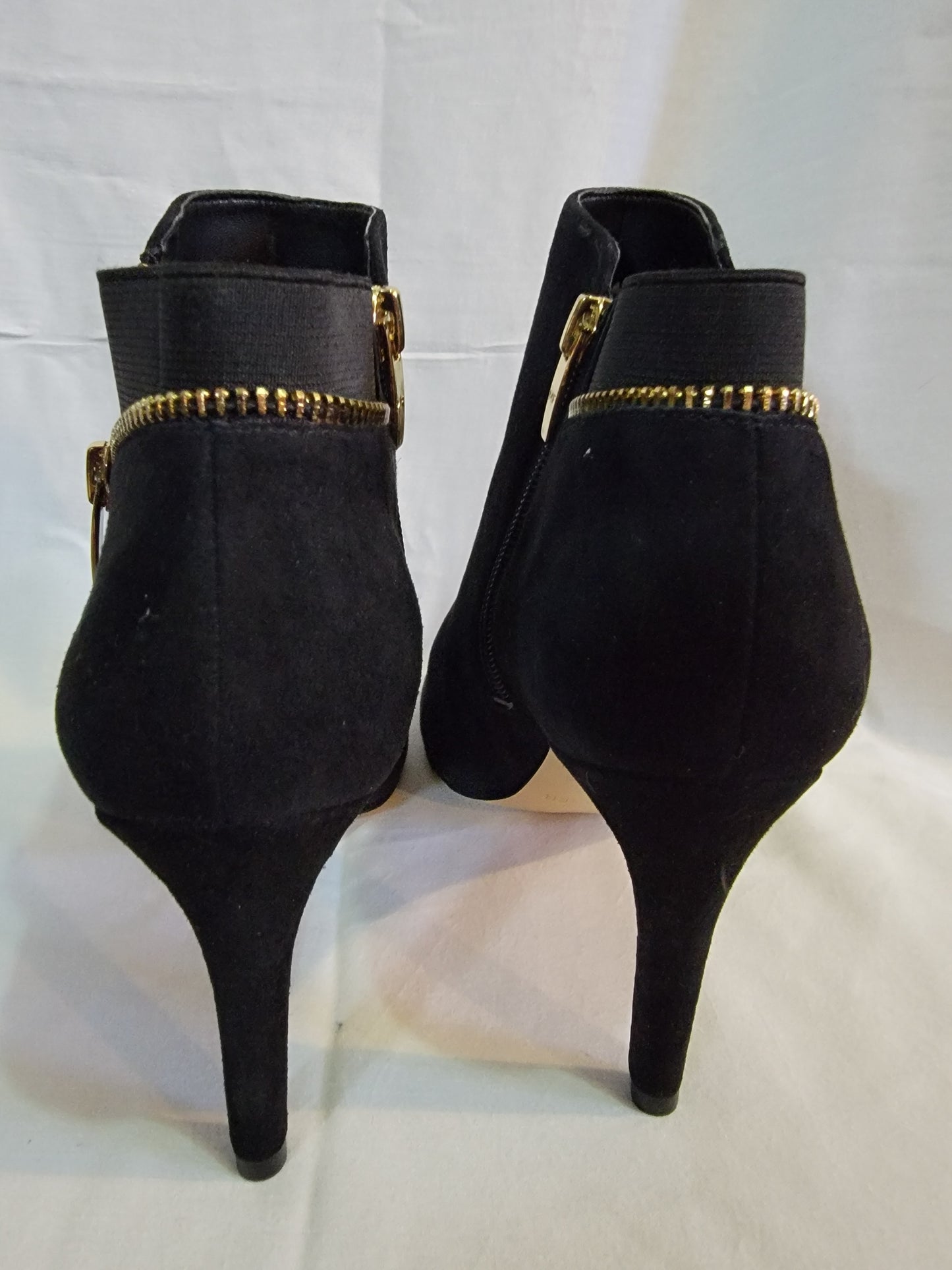 MARC FISHER - Ankle Suede Peep Toes
