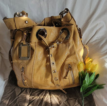 Load image into Gallery viewer, VIA REPUBBLICA - Mustard Enamel Shoulder Bag